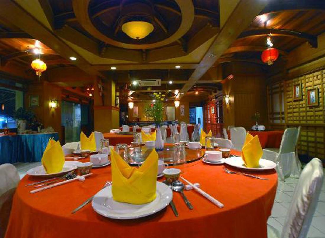 Hotel Matahari Γιογκιακάρτα Εξωτερικό φωτογραφία