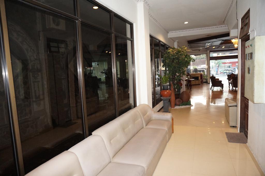 Hotel Matahari Γιογκιακάρτα Εξωτερικό φωτογραφία