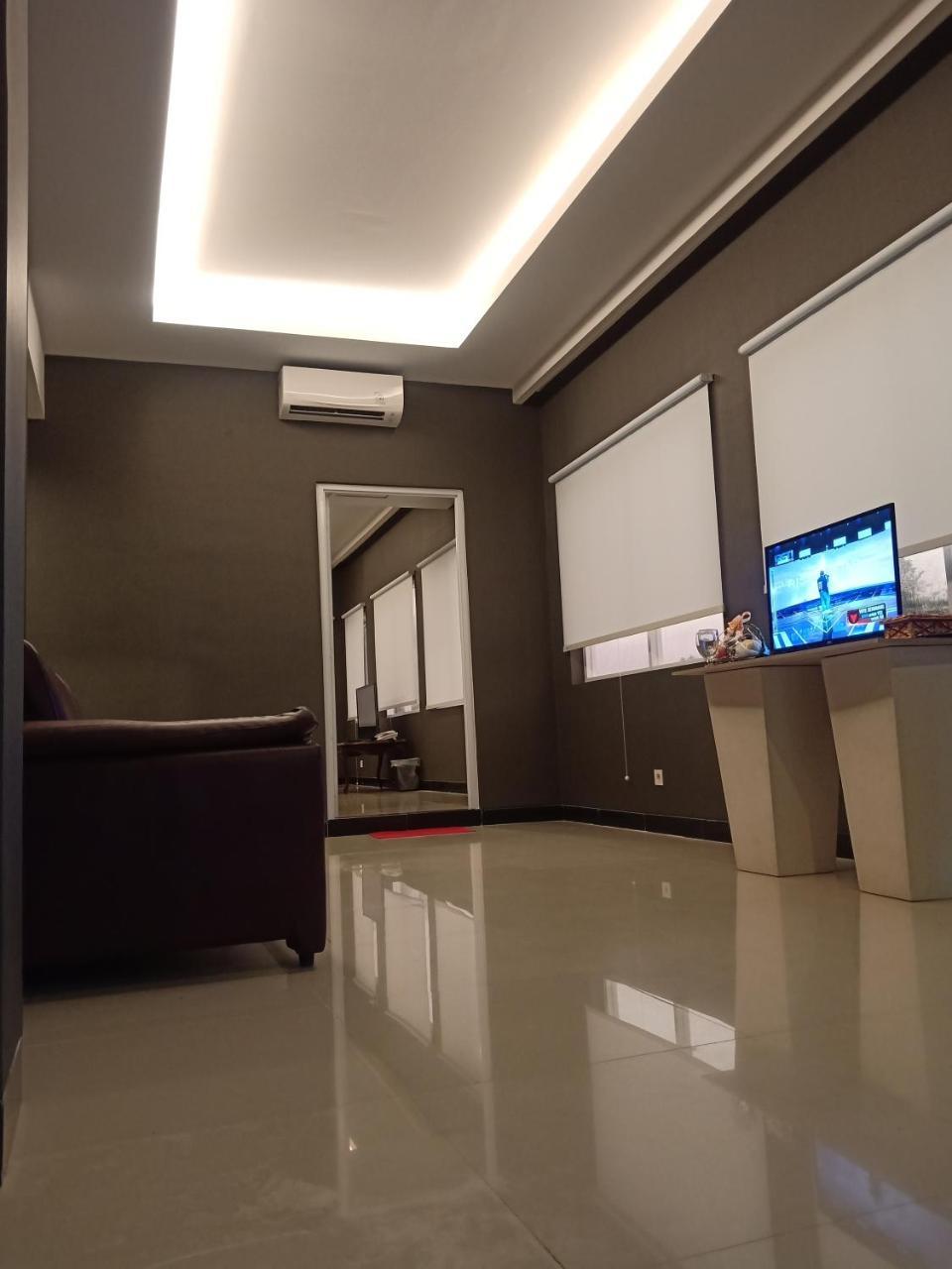 Hotel Matahari Γιογκιακάρτα Εξωτερικό φωτογραφία